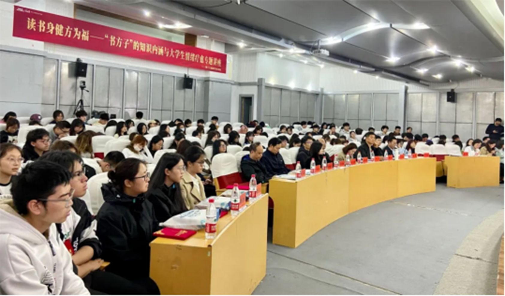 最是书香能致远——大涵文化4月书展活动撷英 最是书香能致远——大涵文化4月书展活动撷英